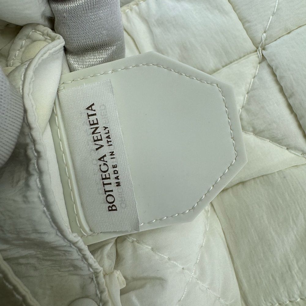 Authentic Bottega Veneta Tech Mini Small Padded Tech Cassette Shoulder Bag White - Picture 10 of 13